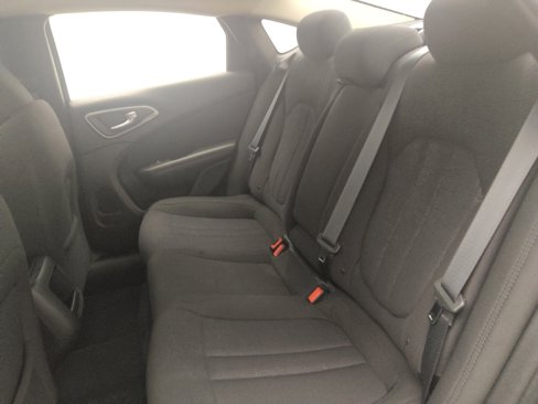 Used 2015 Chrysler 200 Limited w/ Convenience Group image 18