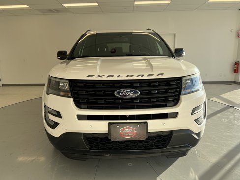 Used 2016 Ford Explorer Sport w/ Equipment Group 401A image 2