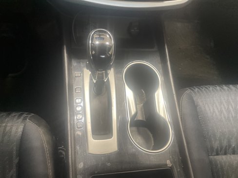 Used 2018 Nissan Altima 2.5 SV image 16