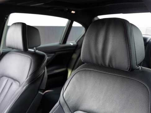 Used 2019 BMW 740i w/ Executive Package image 22