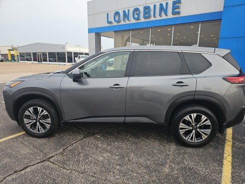 Used 2023 Nissan Rogue SV image 4