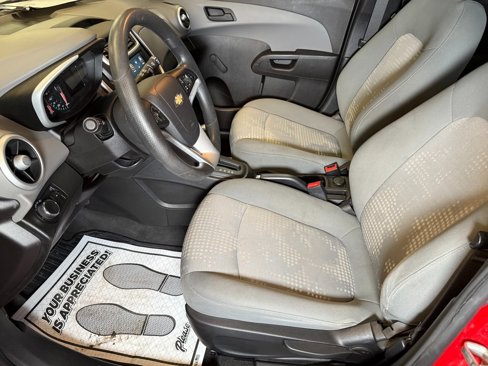 Used 2020 Chevrolet Sonic LT image 18
