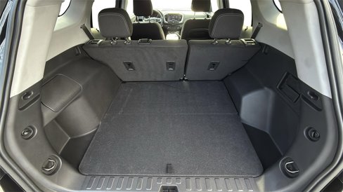 Used 2023 GMC Terrain SLE w/ Elevation Edition image 18