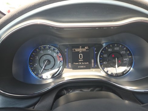 Used 2015 Chrysler 200 S image 21