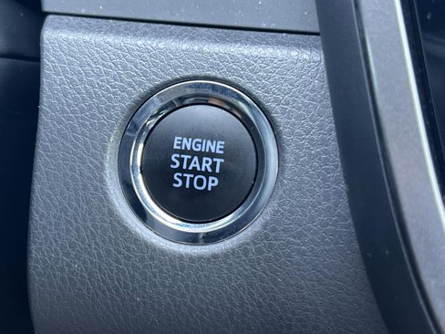 Used 2023 Toyota Camry SE image 21