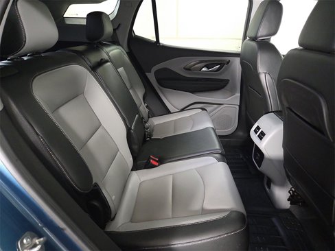 Used 2024 GMC Terrain SLT image 16