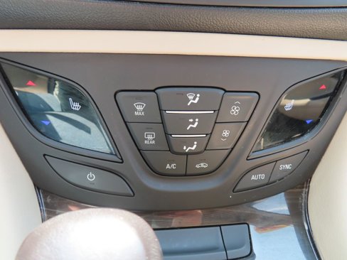 Used 2019 Buick Envision Essence image 12