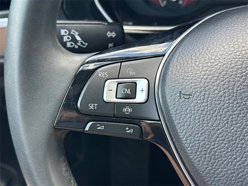 Used 2020 Volkswagen Jetta SE w/ SE Cold Weather Package image 25