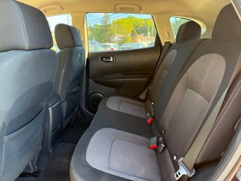Used 2012 Nissan Rogue SV image 8