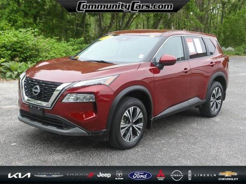 Used 2023 Nissan Rogue SV image 2