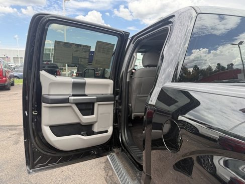 Used 2016 Ford F150 XLT w/ Equipment Group 302A Luxury image 17