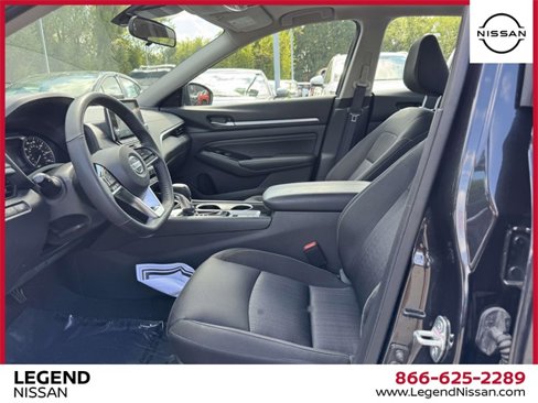 Used 2022 Nissan Altima 2.5 SV w/ SV Premium Package image 11