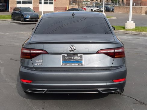 Used 2019 Volkswagen Jetta R-Line image 4