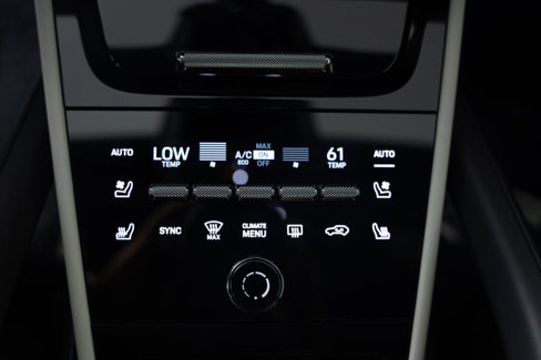 Used 2024 Porsche Cayenne E-Hybrid image 16