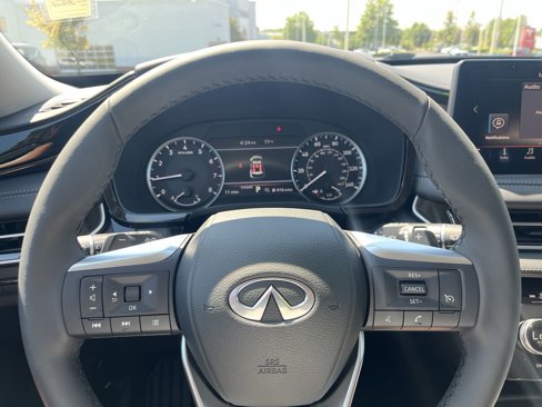 New 2025 INFINITI QX60 Pure image 10
