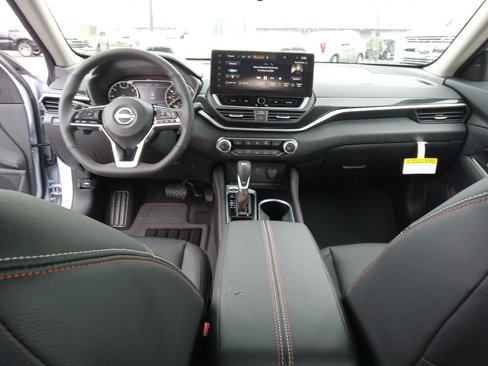 New 2024 Nissan Altima 2.5 SR w/ SR Premium Package image 20