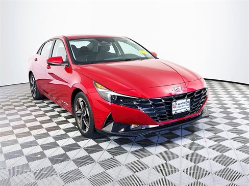 Used 2021 Hyundai Elantra SEL w/ Convenience + Premium Package image 7