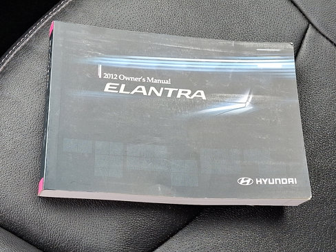 Used 2012 Hyundai Elantra Limited image 26