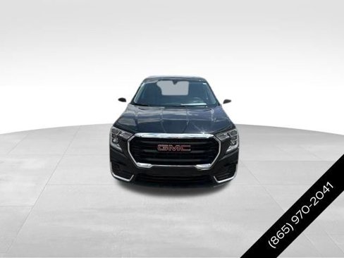 Used 2024 GMC Terrain SLE image 9