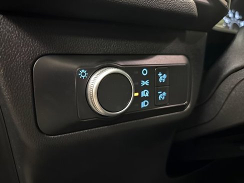Used 2022 Ford Escape SE w/ Cold Weather Package image 25