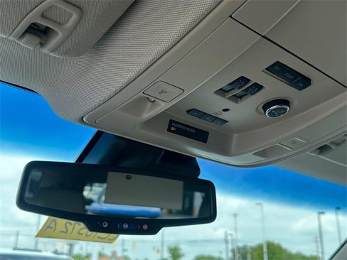 Used 2016 GMC Yukon Denali w/ Open Road Package image 24