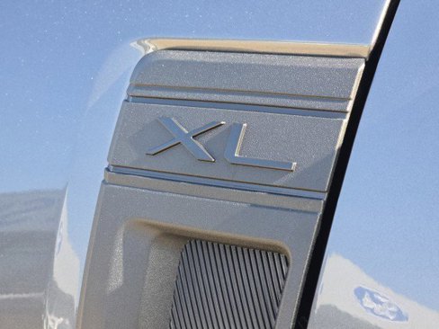 New 2025 Ford Maverick XL image 31