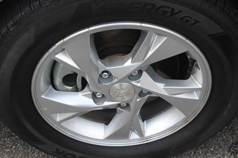 Used 2023 Hyundai Elantra SE image 13