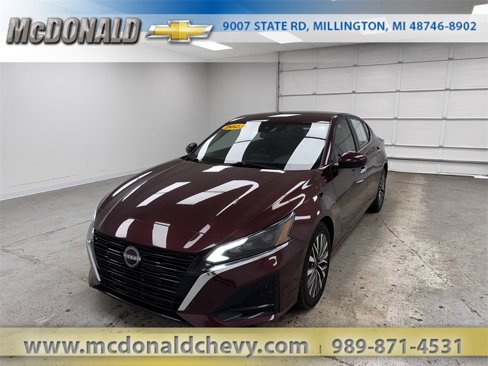 Used 2023 Nissan Altima 2.5 SV image 1
