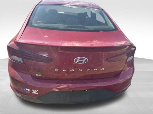Used 2019 Hyundai Elantra SE w/ Winter Weather Package image 4
