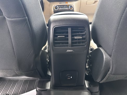 Used 2020 Ford Escape SE image 23