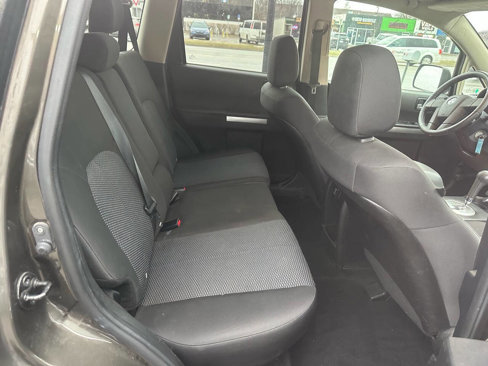 Used 2011 Mitsubishi Endeavor LS image 8