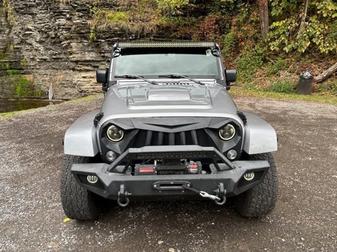 Used 2017 Jeep Wrangler Unlimited Sahara image 11