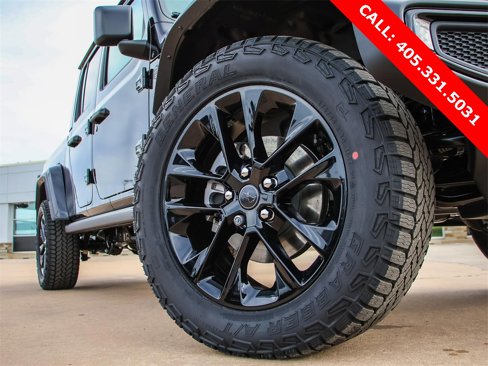 New 2025 Jeep Gladiator Sport image 2