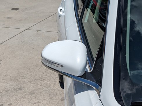 Certified 2025 Genesis G70 2.5T image 8