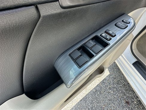 Used 2013 Toyota Camry LE image 13