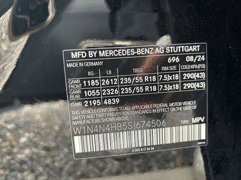 Used 2025 Mercedes-Benz GLA 250 4MATIC image 10