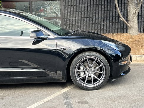Used 2018 Tesla Model 3 Mid Range image 21