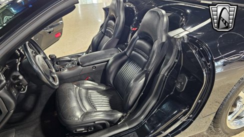Used 2000 Chevrolet Corvette Convertible w/ Memory Pkg image 26