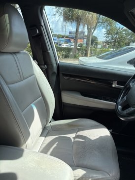 Used 2014 Kia Sorento SX image 5