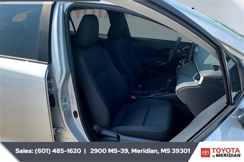 Used 2023 Toyota Corolla LE image 6