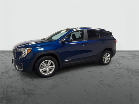 Used 2023 GMC Terrain SLE w/ Driver Convenience Package image 5