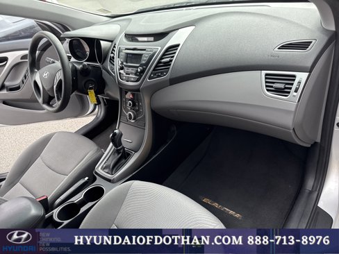 Used 2016 Hyundai Elantra SE image 16