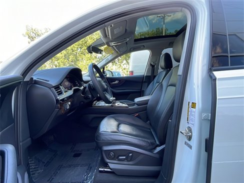 Used 2018 Audi Q7 3.0T Prestige w/ Prestige Package image 31