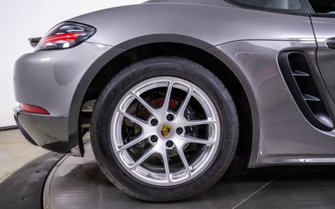 Used 2022 Porsche 718 Cayman image 13