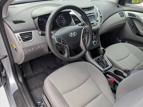Used 2015 Hyundai Elantra SE w/ Option Group 02 image 10
