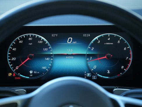 Certified 2021 Mercedes-Benz GLB 250 4MATIC w/ Premium Package image 24