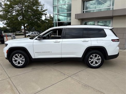 Used 2022 Jeep Grand Cherokee L Limited image 9