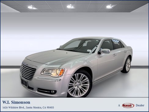 Used 2011 Chrysler 300 Limited image 1