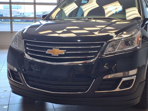 Used 2017 Chevrolet Traverse LT w/ Style and Technology Package image 19