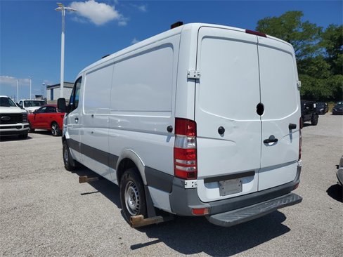 Used 2015 Mercedes-Benz Sprinter 2500 image 6